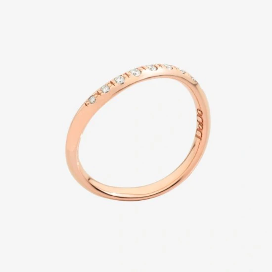 Anello Essentials  in oro rosa 9K con 9 diamanti